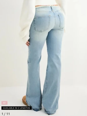 Bootcut ljusblå jeans - Från nelly (orginalpris 699kr), använt exakt en gång, säljer pga lite väl långa på mig. Perfekt skick 💕
