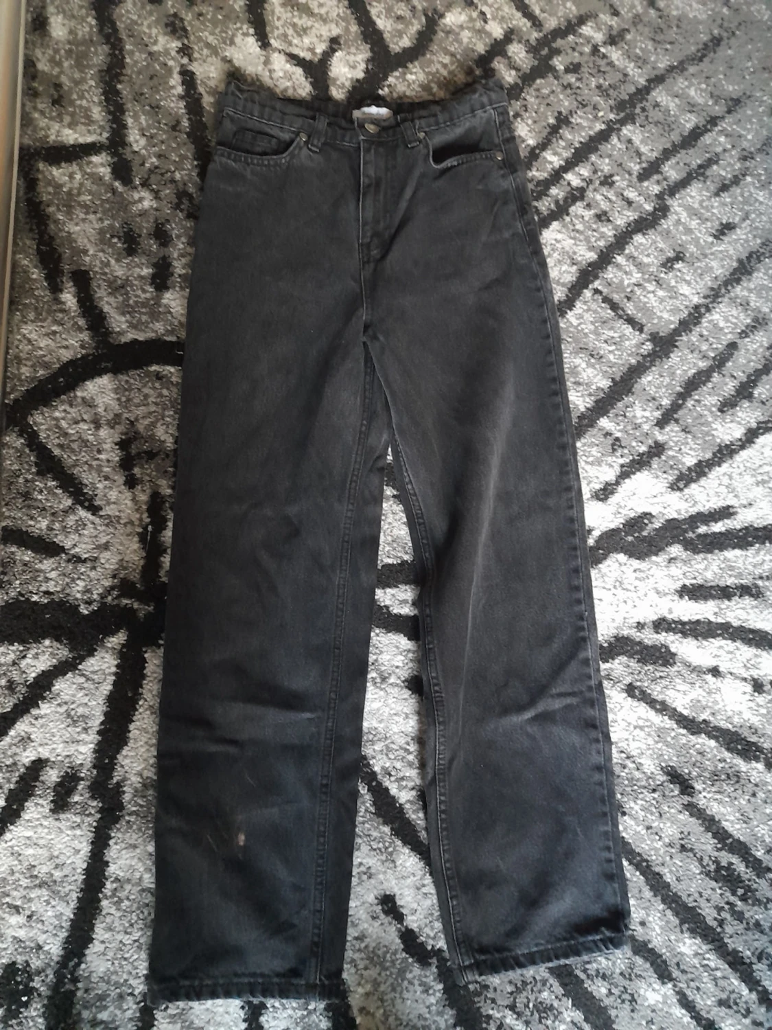 Svarta raka jeans från Amanda