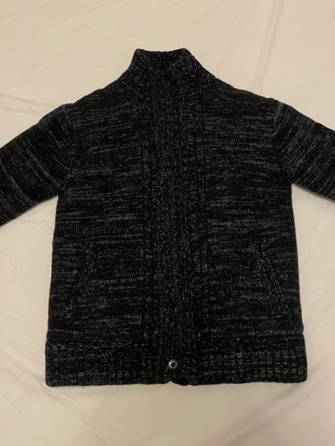 Stickad fodrad ull cardigan