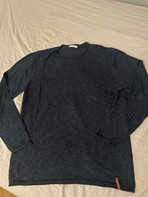 Merinoull tröja - •skick 9/10 •merinoull •Passar M/L