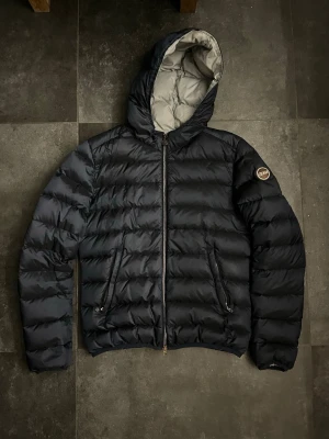 Colmar pufferjacka - Colmar vinterjacka i mycket bra skick, inga större slitage, storlek 42/ xs