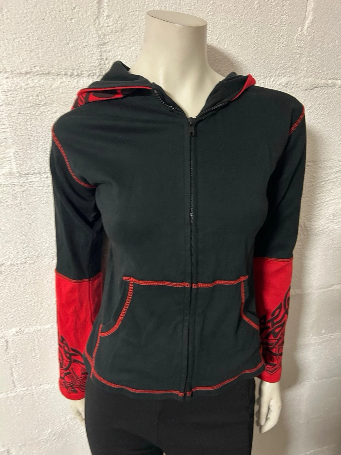 HUVJACKA med spetsig huva S