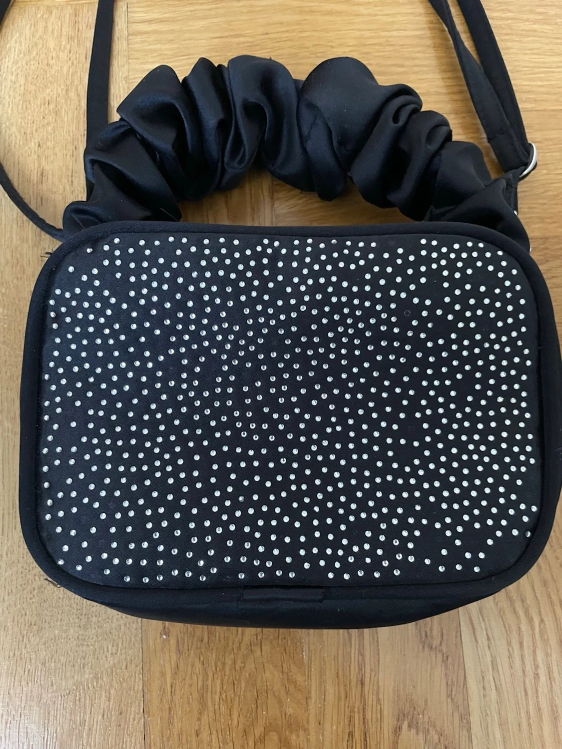 Svart handväska/axelväska med strass - 4