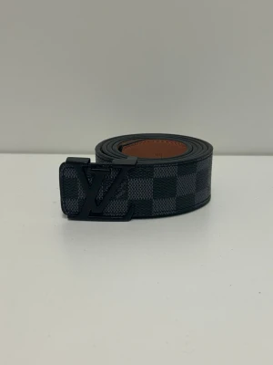 Lv Bälte - Helt ny aldrig använd. Storlek 110cm, snabb frakt. Skriv gärna vid fler frågor.