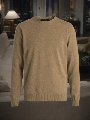 Oscar Jacobson långärmad - Klassisk beige stickad tröja från Oscar Jacobson. Tröjan har rund halsringning, långa ärmar och ribbade muddar vid ärmslut och nederkant. Perfekt för lager-på-lager och enkel att matcha med olika outfits.