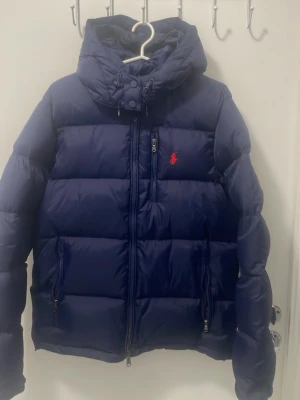  Ralph Lauren jacka -  Helt ny knappt använd en månad väldigt stil igen 