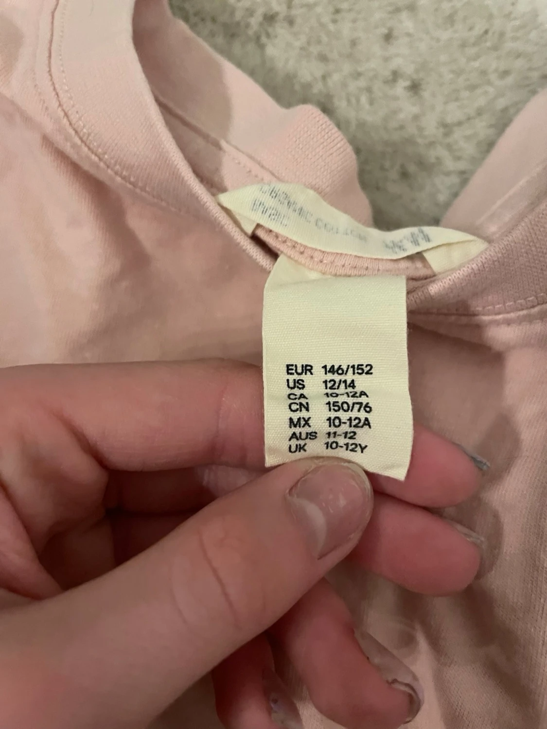 Ljusrosa t-shirt med broderi - 2