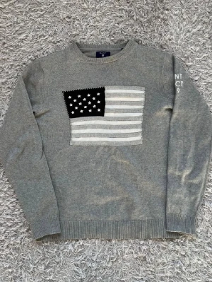 Gant tröja  - Säljer min riktigt schyssta gant tröja! | Utmärkt skick utan defekter! | Storlek M. | Ställ gärna frågor innan du köper!