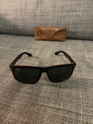 Ray-Ban Boyfriend RB4147 - Storlek 60