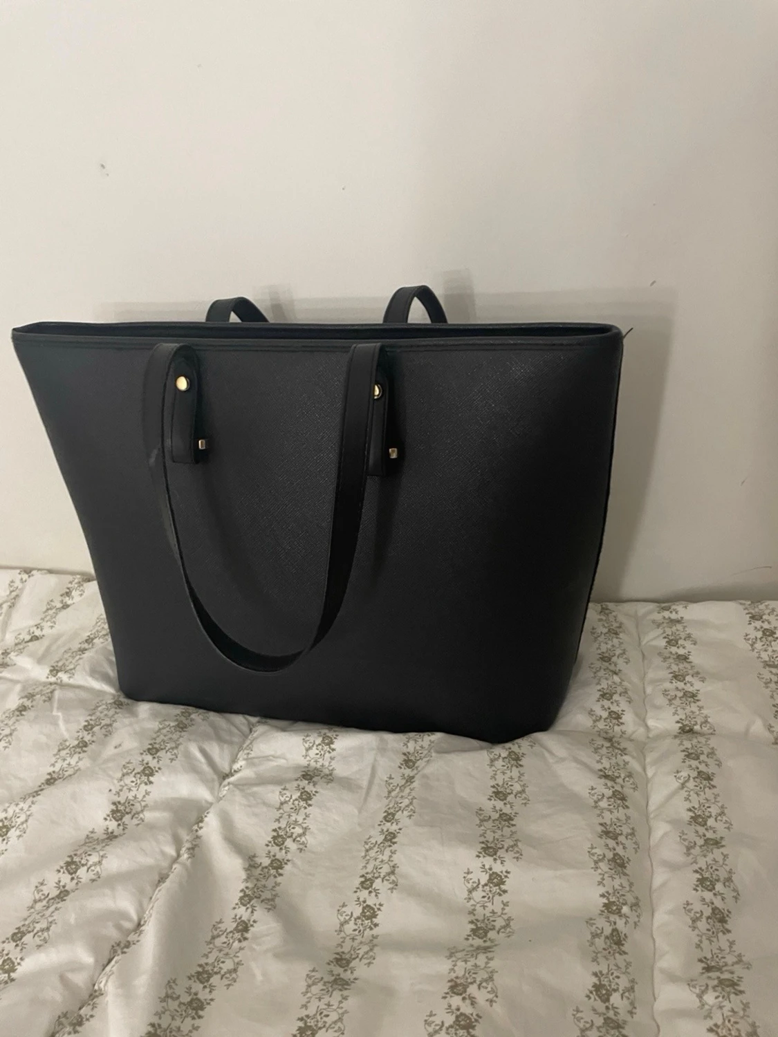 Svart axelväska från hm - 1