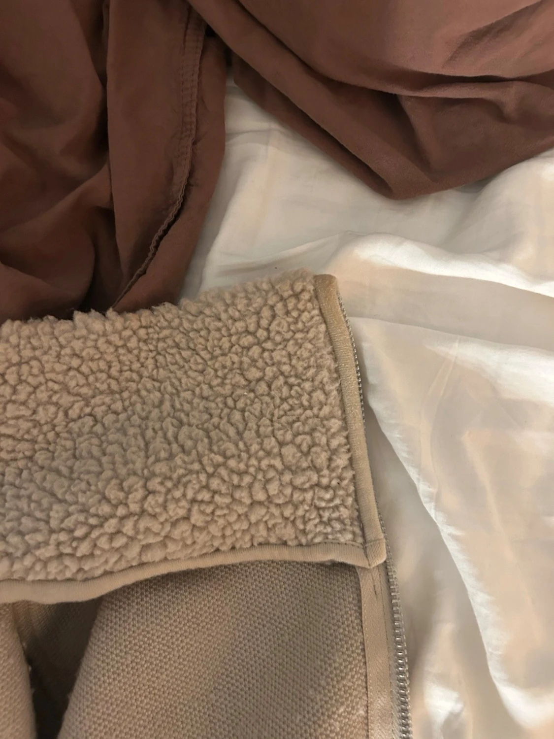 Beige teddyjacka med dragkedja - 2