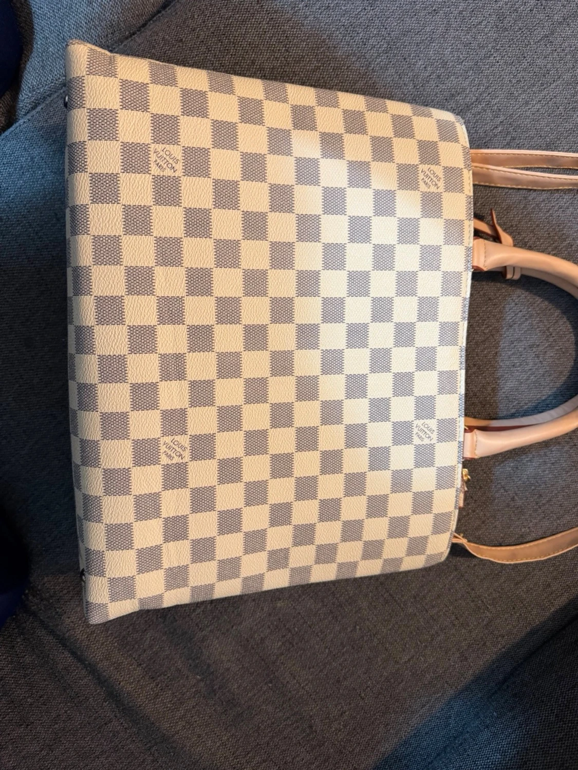 Rutig handväska från Louis Vuitton - 2