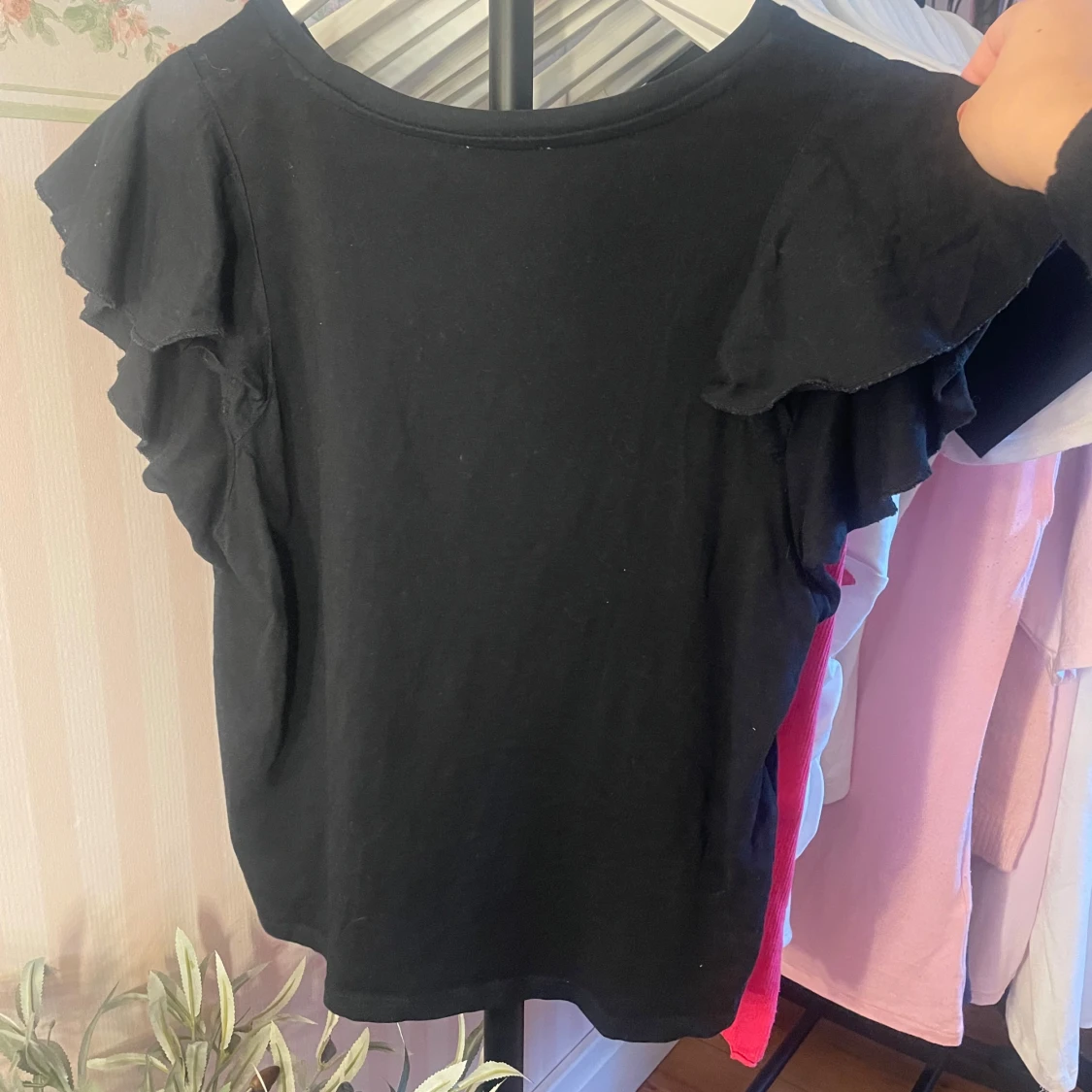 Svart volangtopp från Amisu - 1