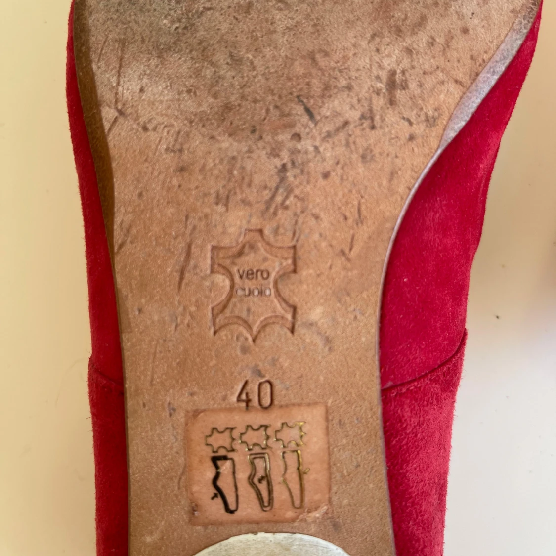 Röda mocka klackar från Ahler - 2