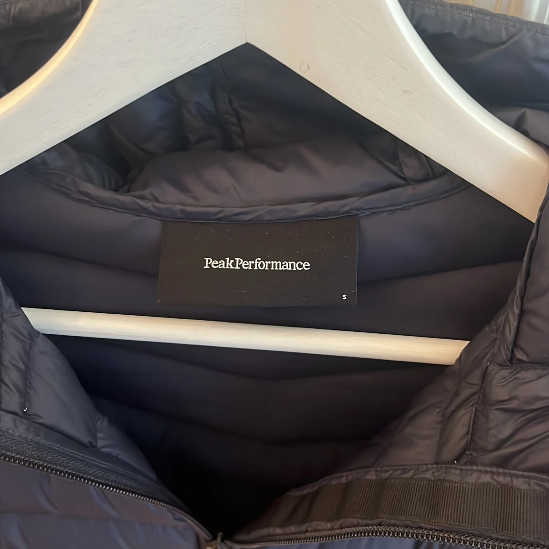 Mörkblå dunjacka Peak Performance S - 2