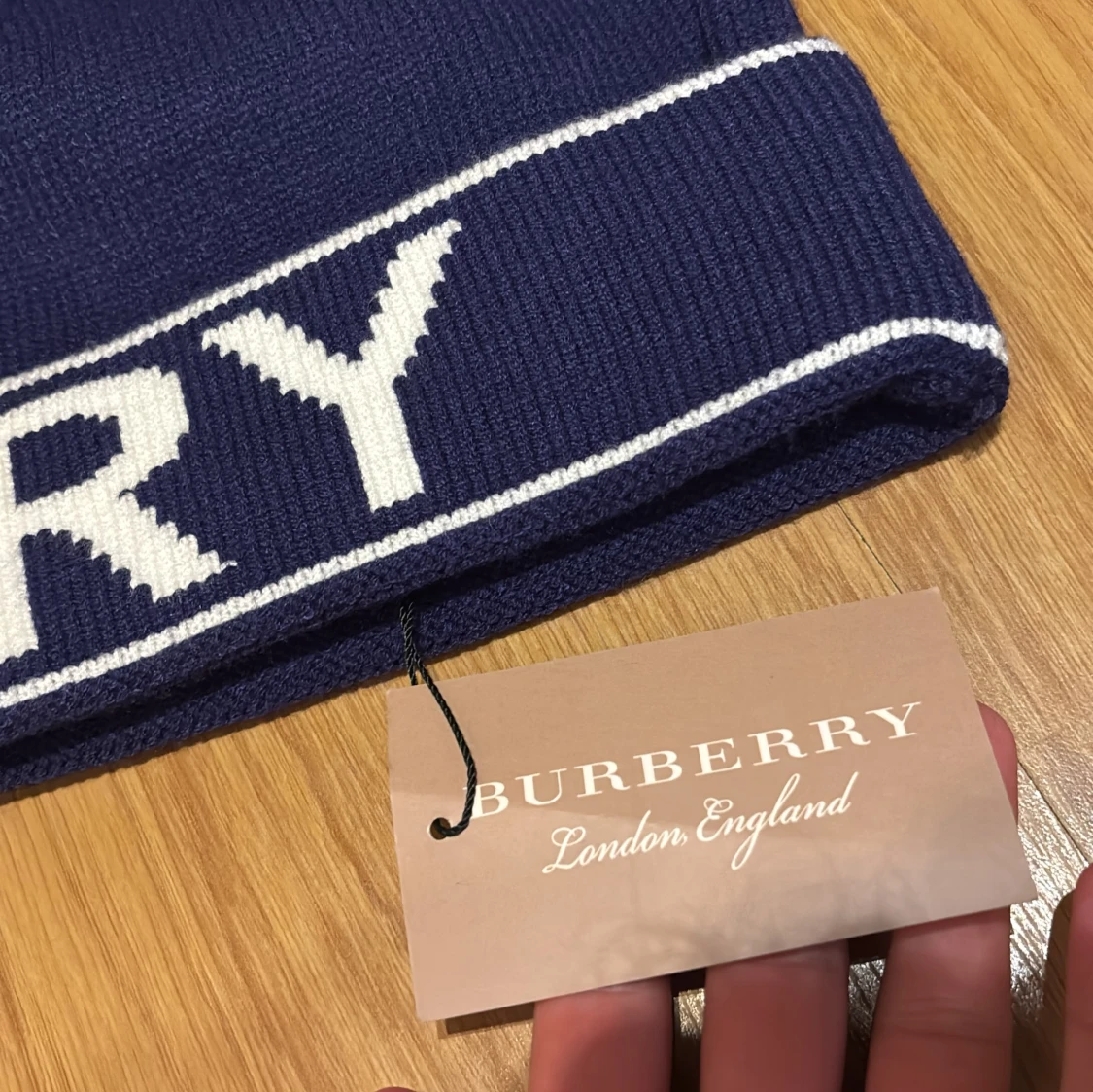 Marinblå Burberry mössa med logga - 2