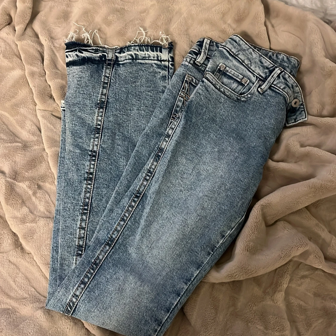 Ljusblå jeans från gina, strl 36