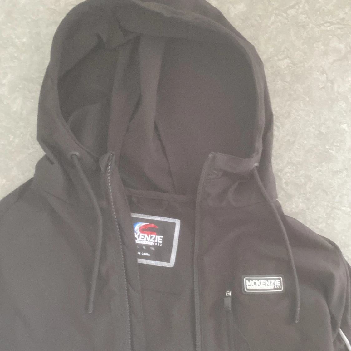 Svart och grå vindjacka från McKenzie - 1