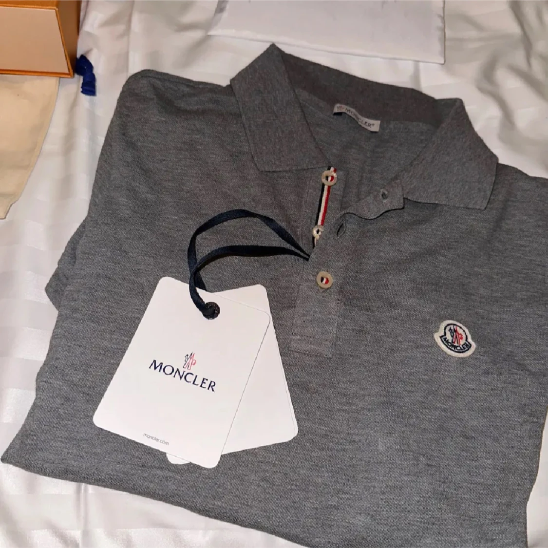 Grå Moncler pikéskjorta  - 1