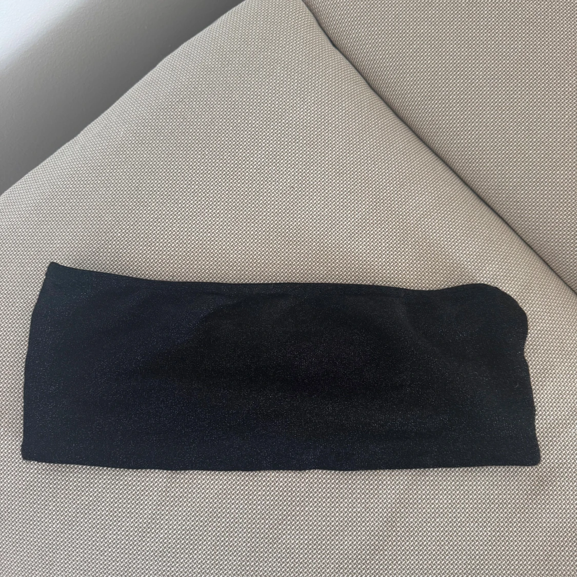 Svart glittrig kort topp NA-KD