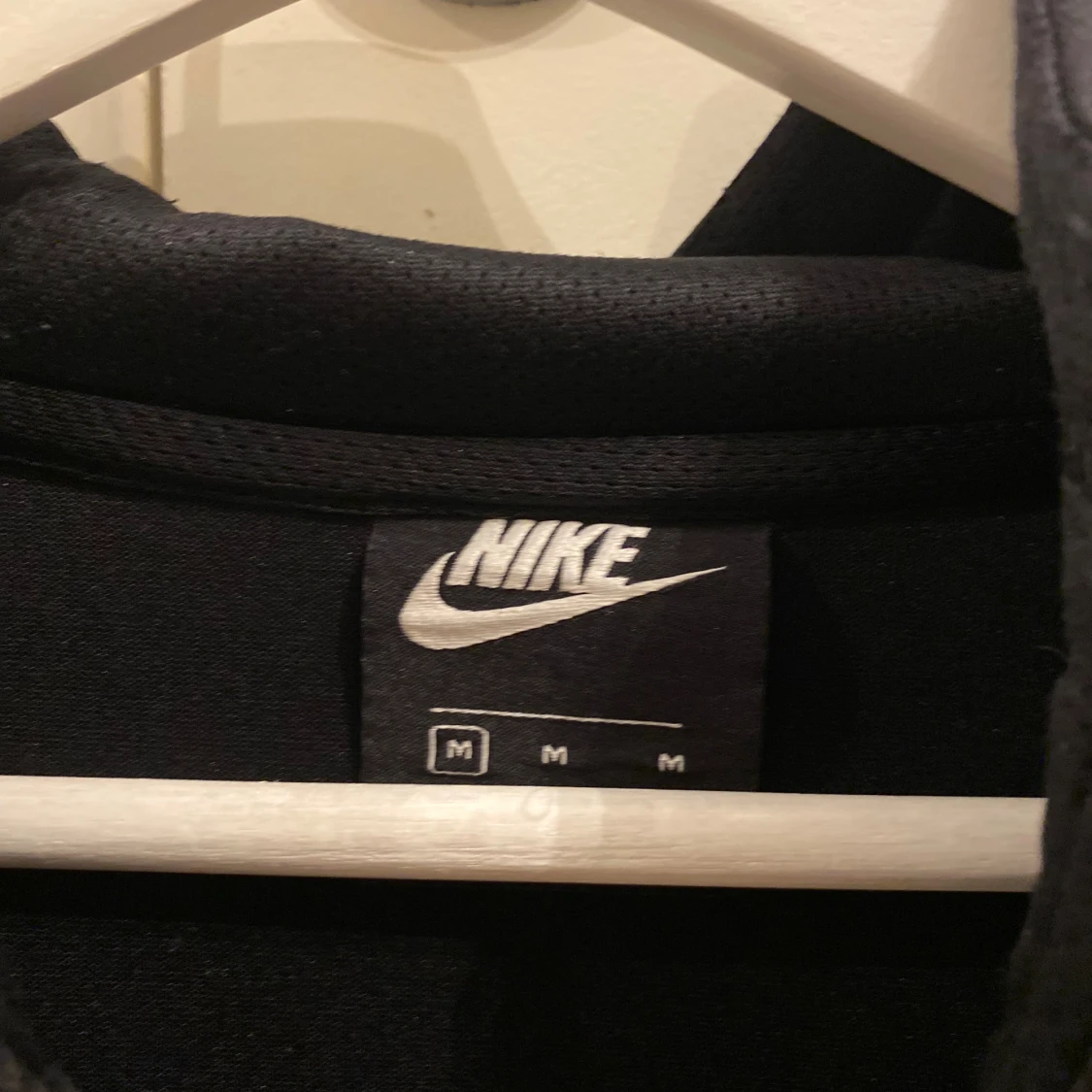 Svart Nike hoodie med dragkedja - 1