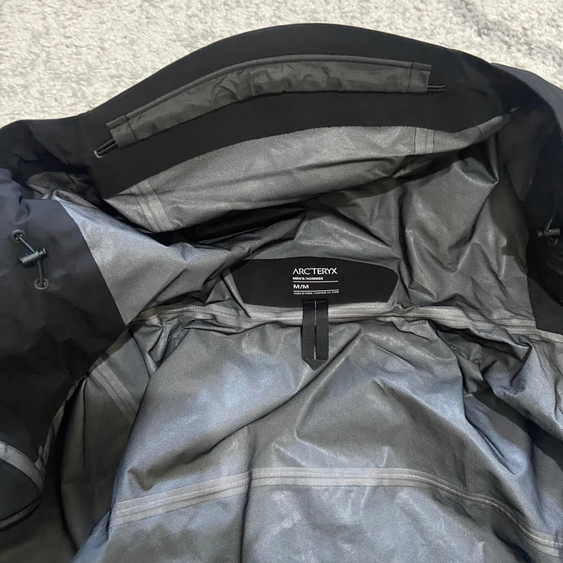 Arc'teryx Beta SL Gore-Tex  M - 2