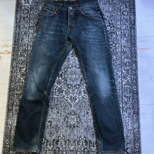 Nudie Jeans blå jeans 31/34 - Snygga nudie jeans 31/34 | slim/regular fit | lite slitningar, annars bra skick
