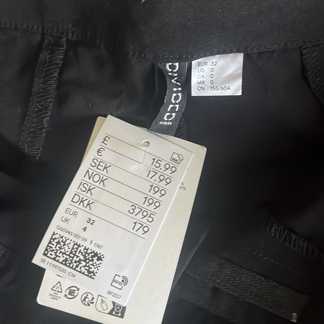 Svarta bootcut-kostymbyxor från H&M Divided - 1