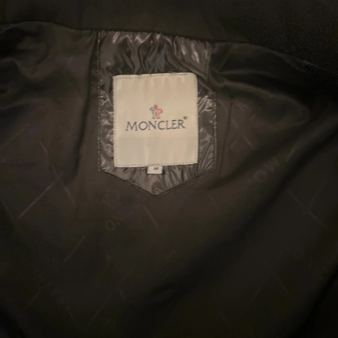 Svart dunväst från Moncler - 4