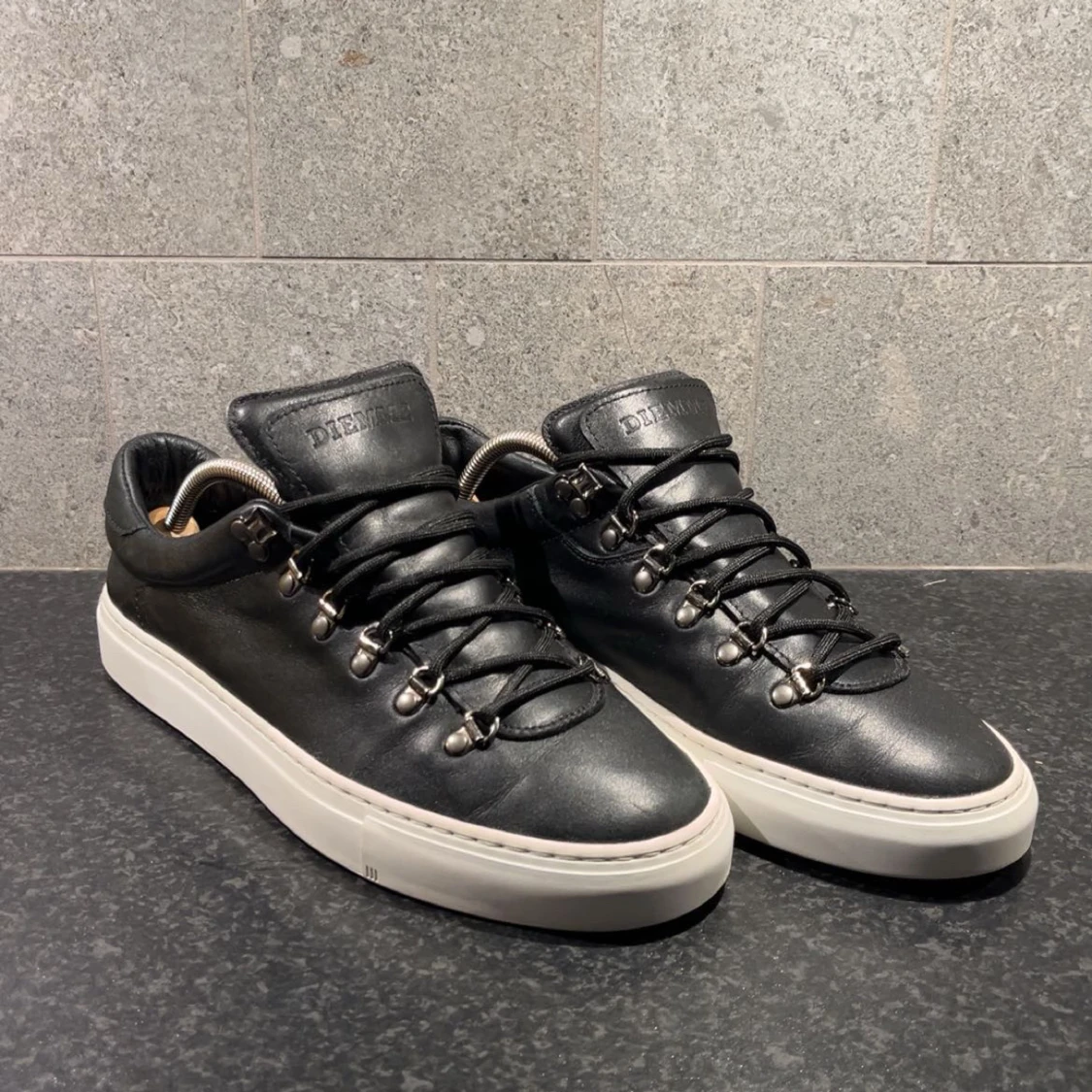 Svarta sneakers från Diemme