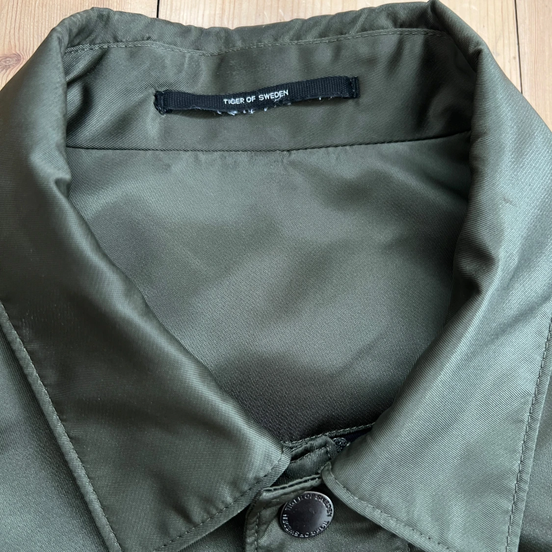 Grön jacka från Tiger of Sweden - 1