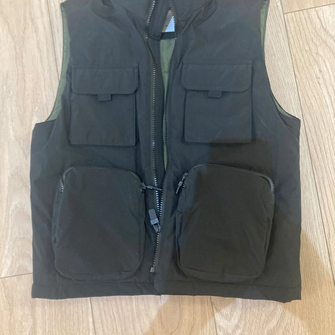 Svart dunväst från Zara, strl 130