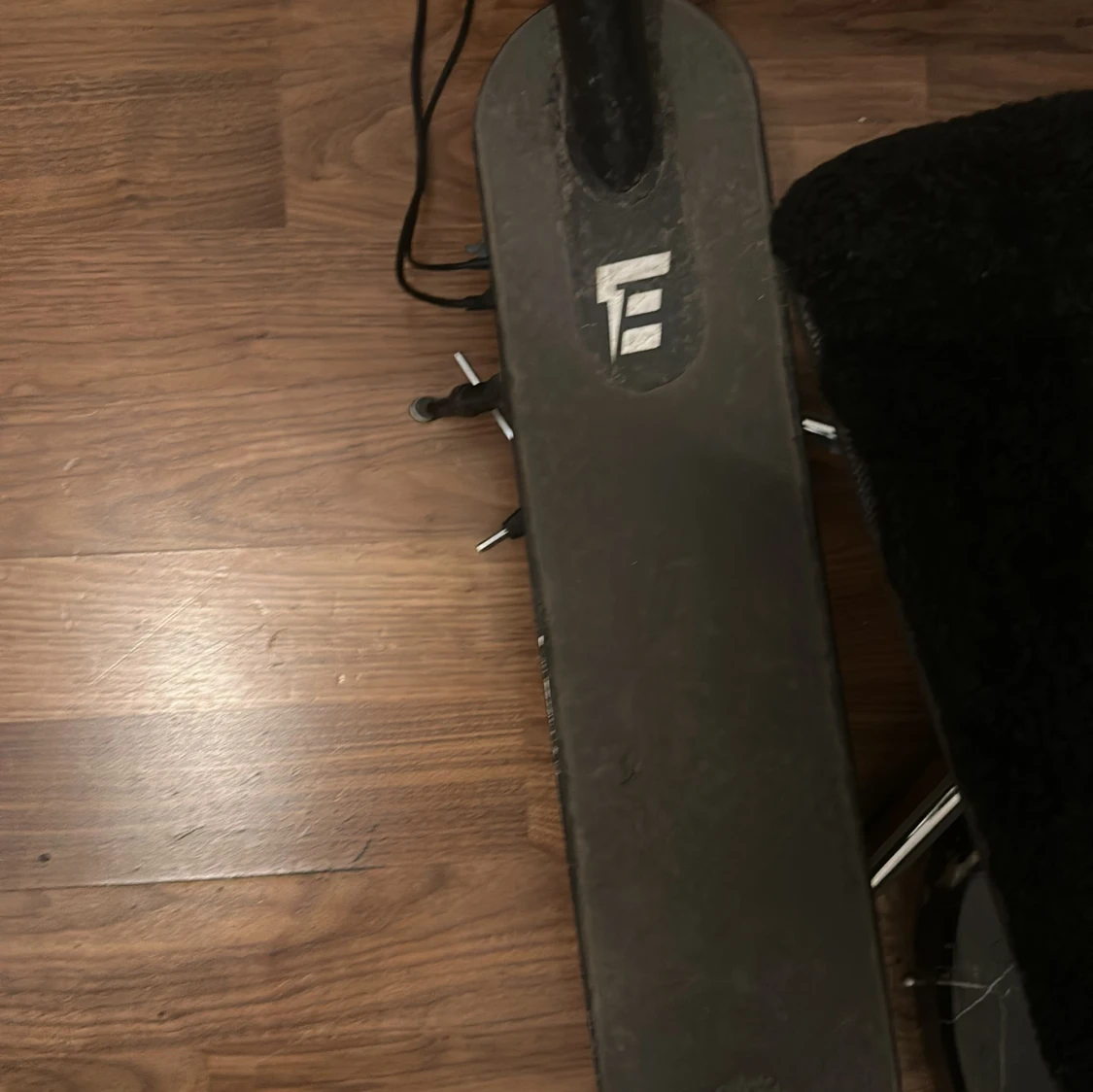 E-Wheels E2S V2 Pro LR Elscooter - 1