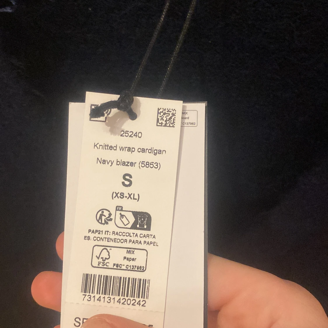 Mörkblå omlottkofta från Gina Tricot - 1