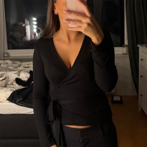 Omlott tröja - Tyvärr inte kommit till användning, nyskick 