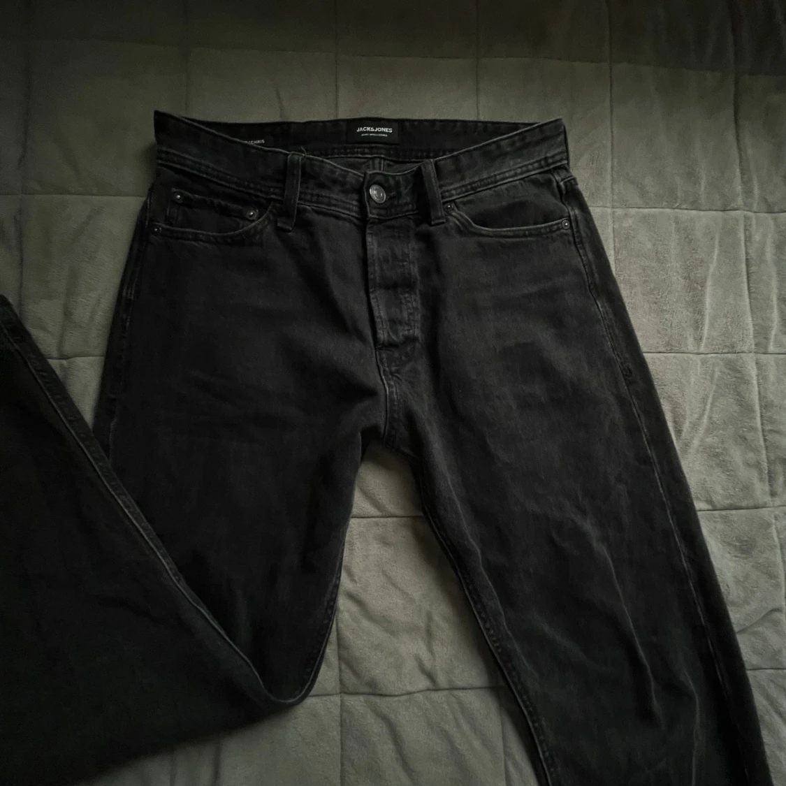 Svarta relaxed jeans från Jack & Jones