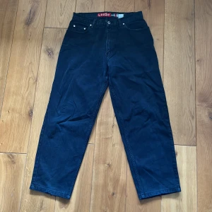 Baggy silvertab Levis jeans - Säljer dessa levis silvertab jeans då dem inte kommer till användning längre. Ifall ni har någon fråga så är det bara att skriva.