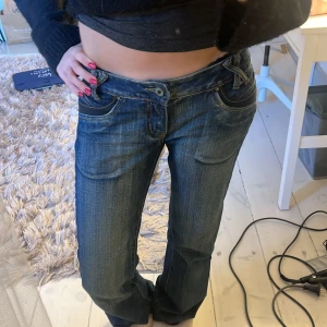 Lågmidjade raka jeans - . 