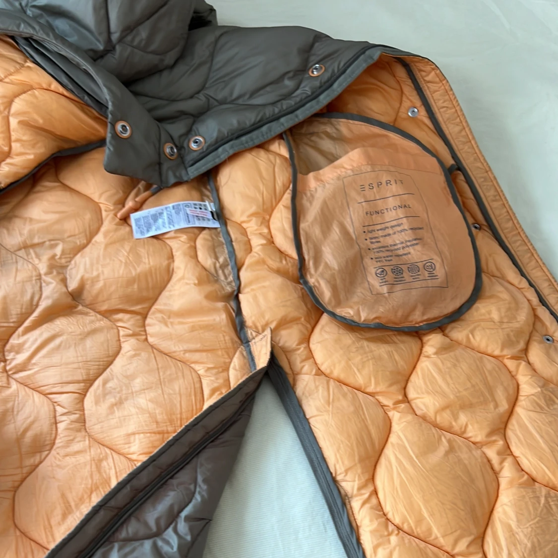 Quiltad lång pufferjacka från Esprit - 3