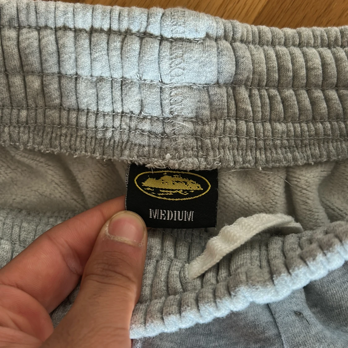 Grå mjukisbyxor från corteiz med tryck, M - 2