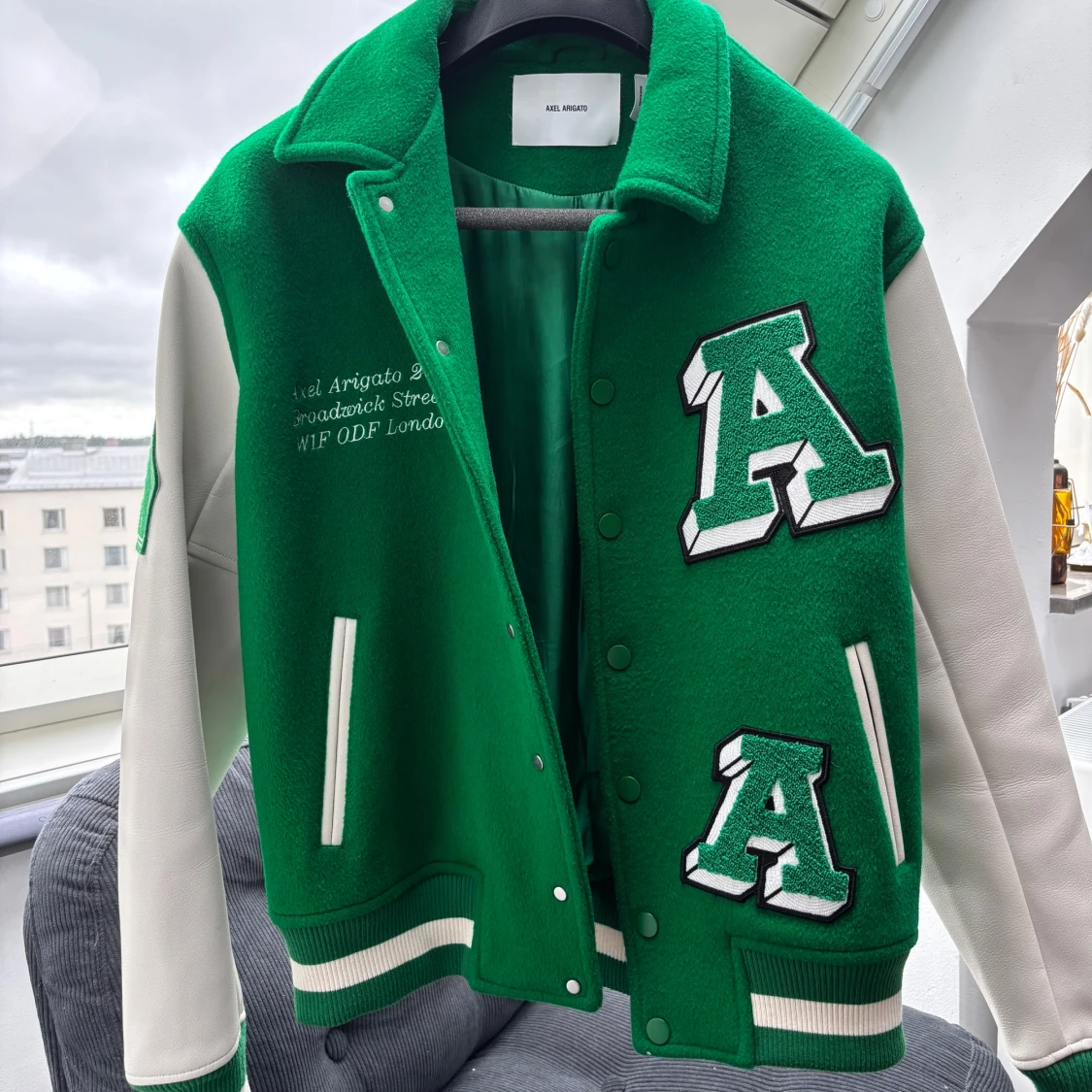 Grön varsity jacka Axel Arigato