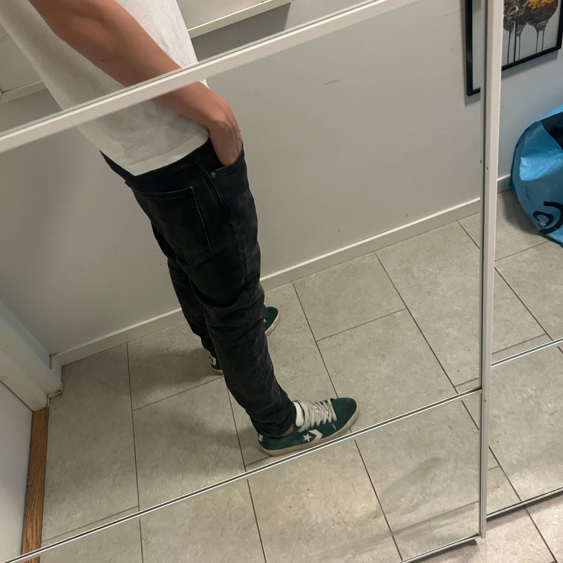 Svarta jeans med tapered fit - 2