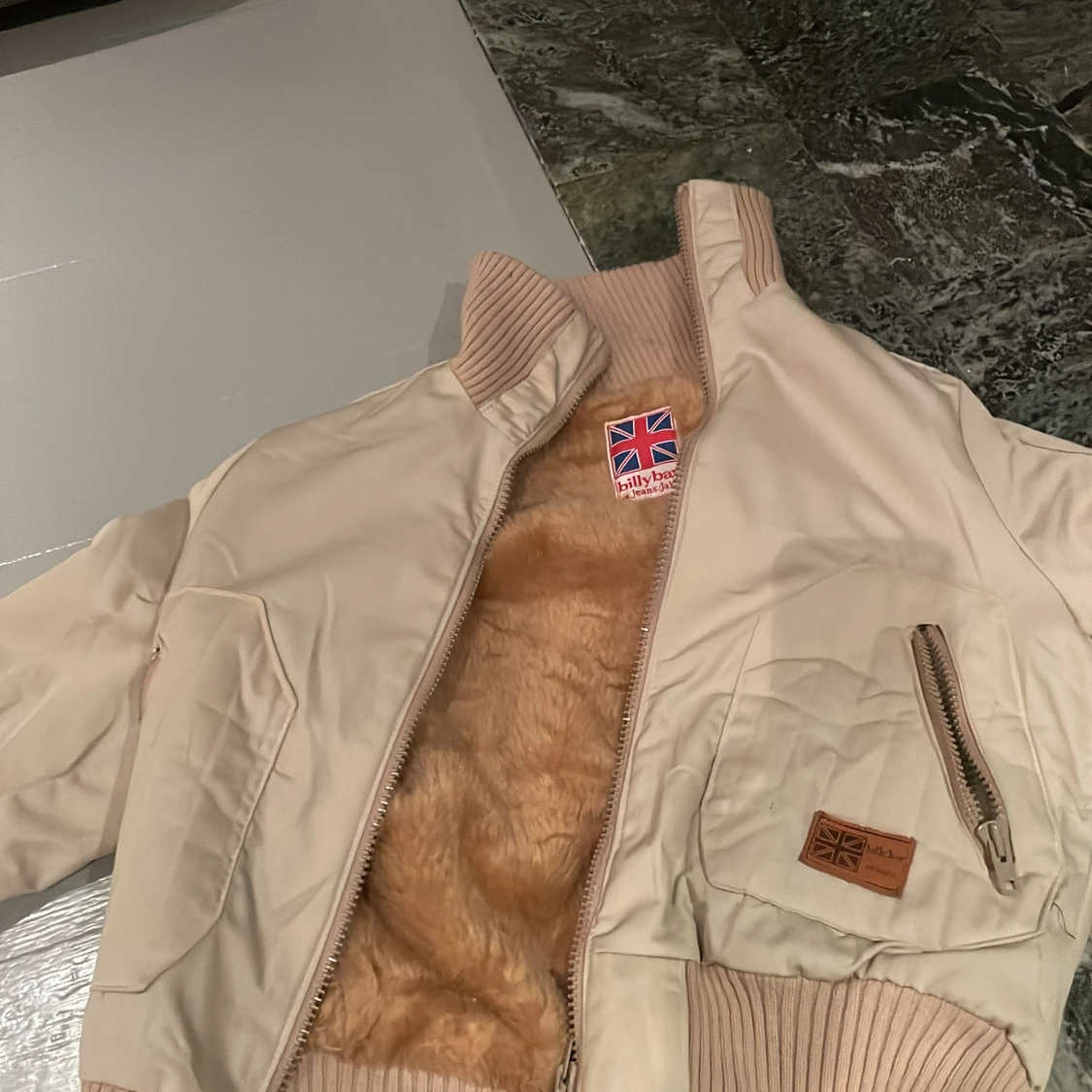 Beige bomberjacka från Billybay - 2
