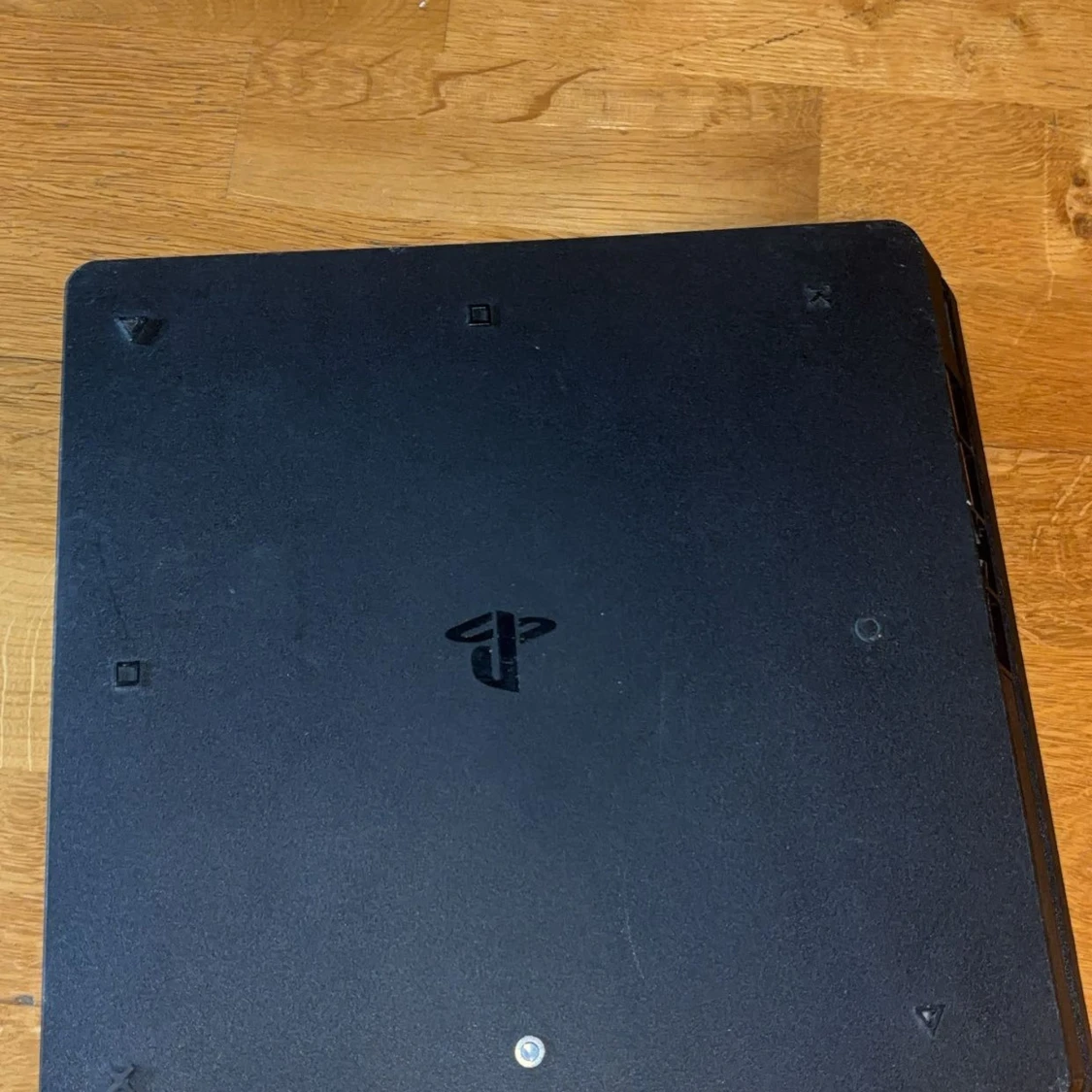 Säljer ett ps4 för 1300kr - 2