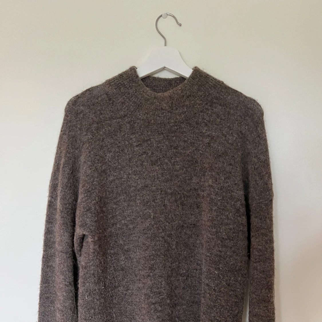 Brun stickad tröja  - 2