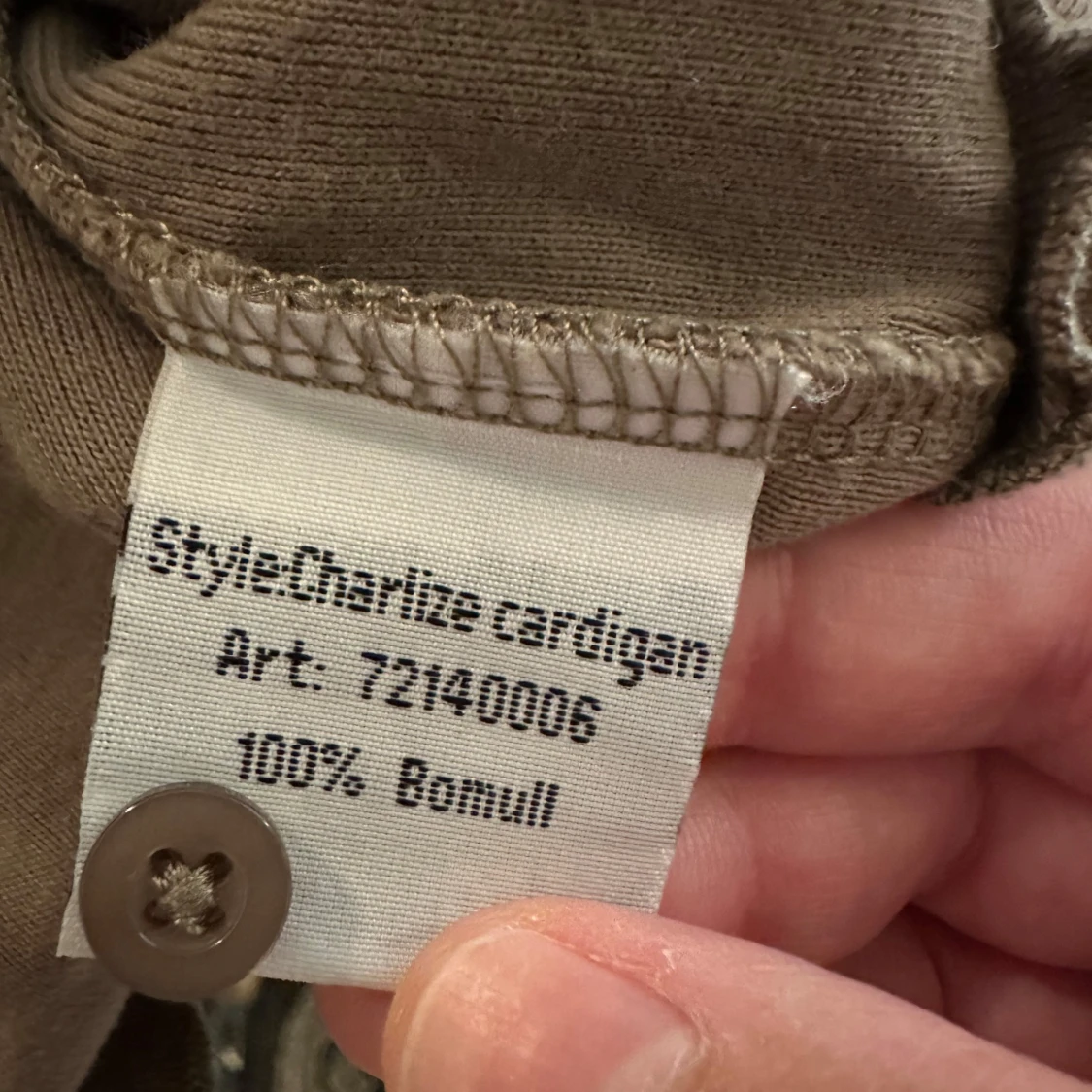 Beige kofta från RoseBud med volang strl: XL - 3