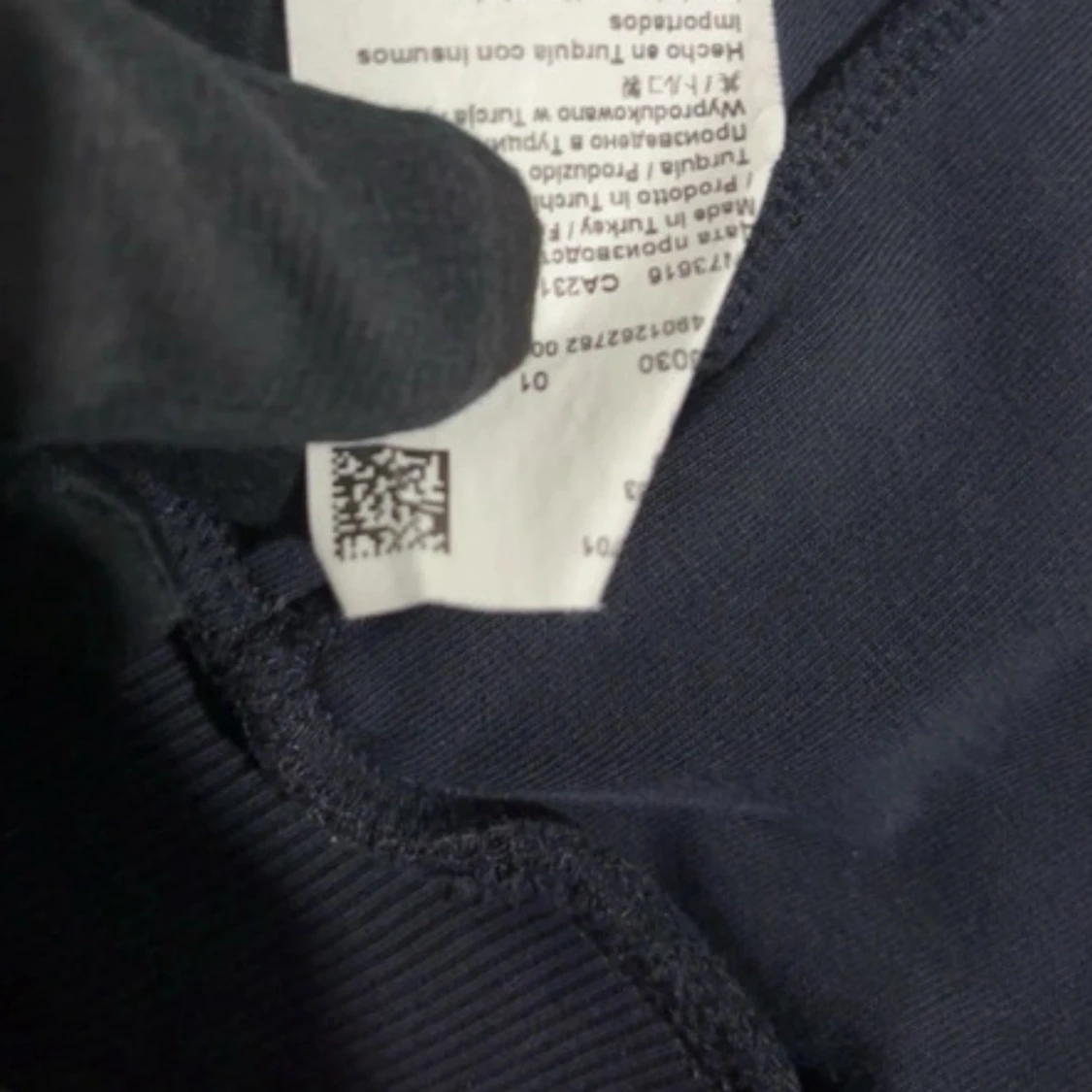 Mörkblå hoodie från BOSS med dragkedja - 4