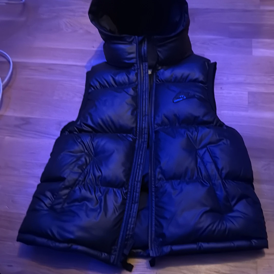 Svart dunväst från Nike Therma-Fit