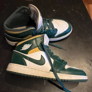 Nike Air Jordan strl 38 - Bra skick, strl 38, pris kan diskuteras vid snabb affär