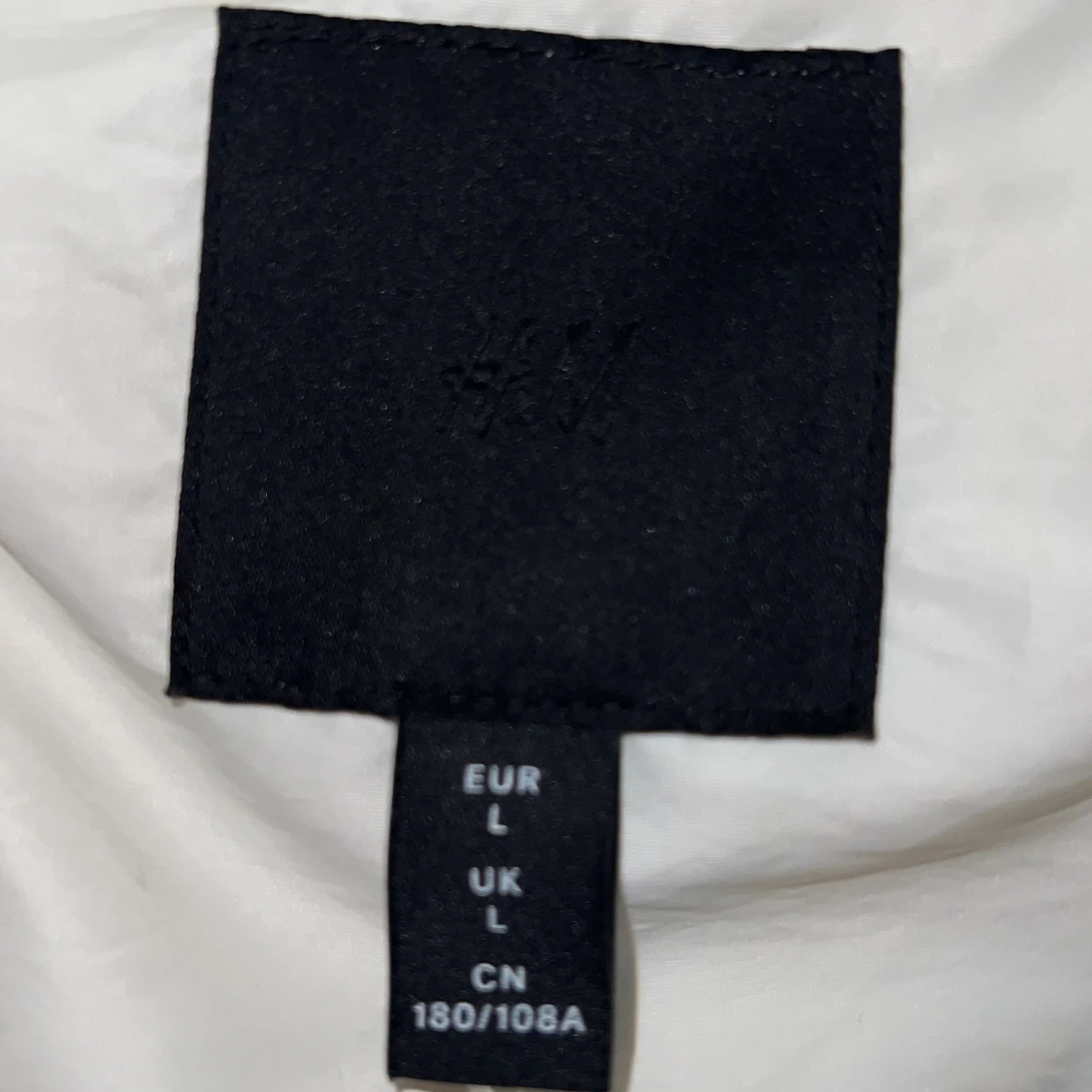 Vit bomberjacka från H&M, storlek L - 2